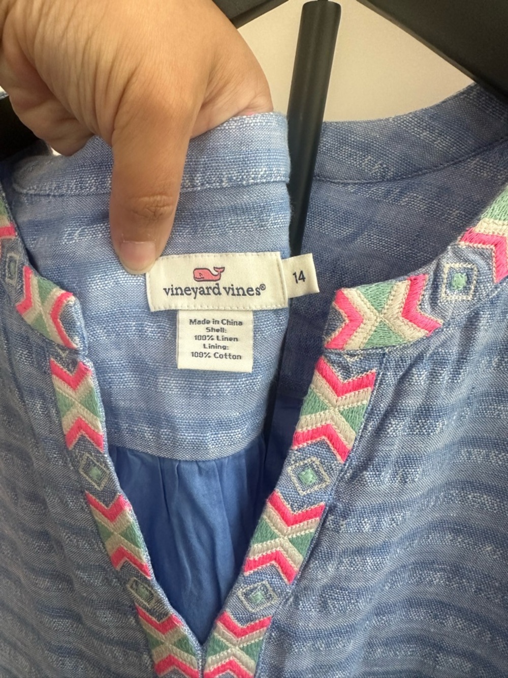 Vineyard Vines Blue 100% Linen with Aztec Print - Picture 8 of 10